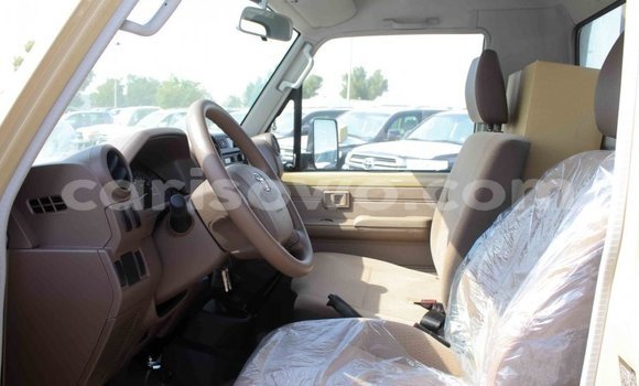 Buy Import Toyota Land Cruiser Beige Car in Import - Dubai in Benign Buy Import Toyota Land Cruiser Beige Car in Import - Dubai in Benign
