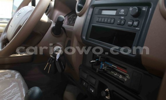 Buy Import Toyota Land Cruiser Beige Car in Import - Dubai in Benign Buy Import Toyota Land Cruiser Beige Car in Import - Dubai in Benign