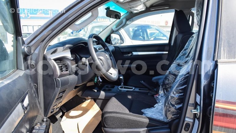 Big with watermark toyota hilux benin import dubai 7714