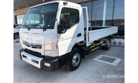 Sayi Imported Mitsubishi Carisma White Mota in Import - Dubai a Benin Sayi Imported Mitsubishi Carisma White Mota in Import - Dubai a Benin