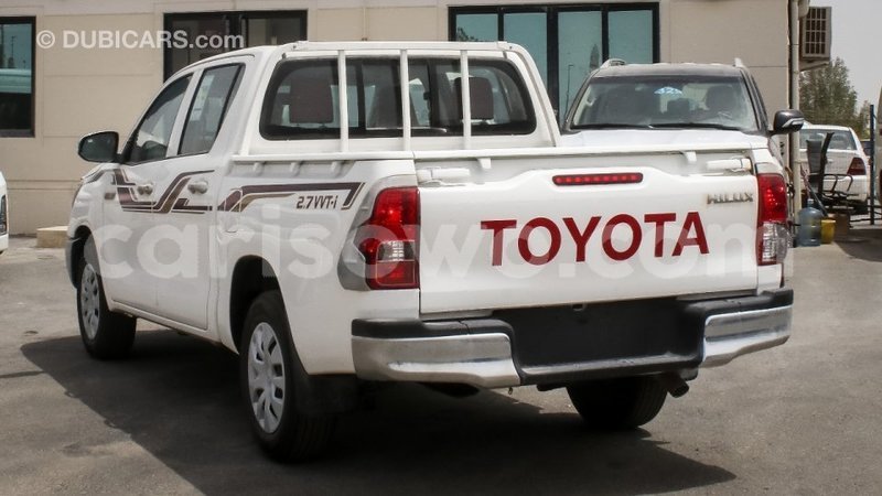 Big with watermark toyota hilux benign import dubai 7718
