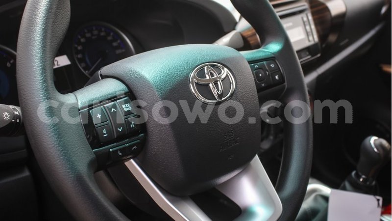 Big with watermark toyota hilux benign import dubai 7720