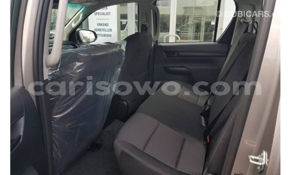 Sayi Imported Toyota Hilux Brown Mota in Import - Dubai a Benin Sayi Imported Toyota Hilux Brown Mota in Import - Dubai a Benin