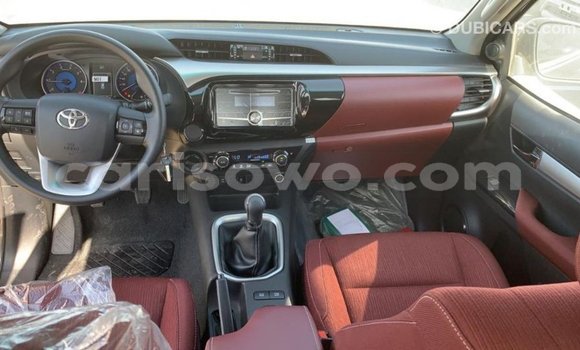 Acheter Import Voiture Toyota Hilux Autre à Import - Dubai, Benin Acheter Import Voiture Toyota Hilux Autre à Import - Dubai, Benin