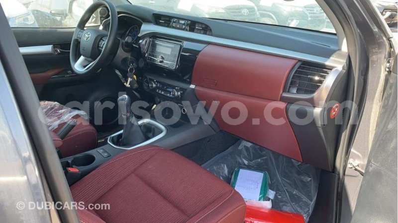 Big with watermark toyota hilux benin import dubai 7724