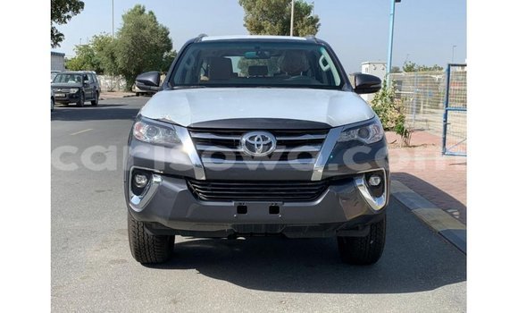 Acheter Import Voiture Toyota Fortuner Autre à Import - Dubai, Benin Acheter Import Voiture Toyota Fortuner Autre à Import - Dubai, Benin