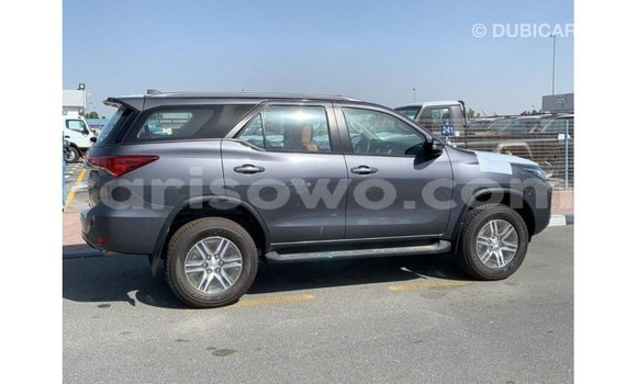 Acheter Import Voiture Toyota Fortuner Autre à Import - Dubai, Benin Acheter Import Voiture Toyota Fortuner Autre à Import - Dubai, Benin