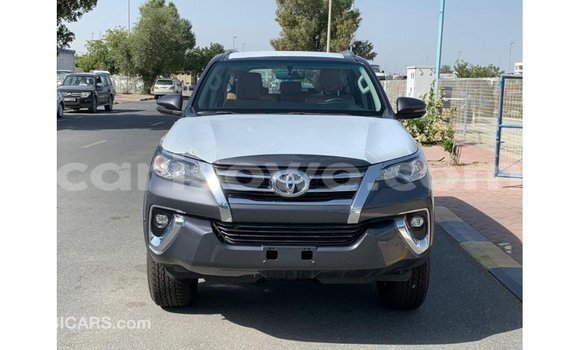 Acheter Import Voiture Toyota Fortuner Autre à Import - Dubai, Benin Acheter Import Voiture Toyota Fortuner Autre à Import - Dubai, Benin