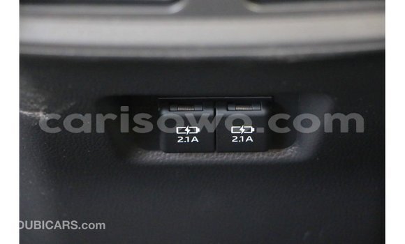 Sayi Imported Toyota HiAce White Babbar mota in Import - Dubai a Benin Sayi Imported Toyota HiAce White Babbar mota in Import - Dubai a Benin