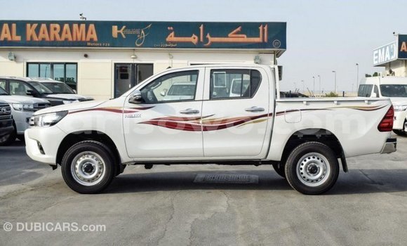 Ra Imported Toyota Hilux funfun Ọkọ̀ in Import - Dubai ni Benin Ra Imported Toyota Hilux funfun Ọkọ̀ in Import - Dubai ni Benin