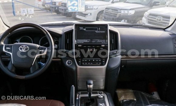 Buy Import Toyota Land Cruiser White Car in Import - Dubai in Benign Buy Import Toyota Land Cruiser White Car in Import - Dubai in Benign