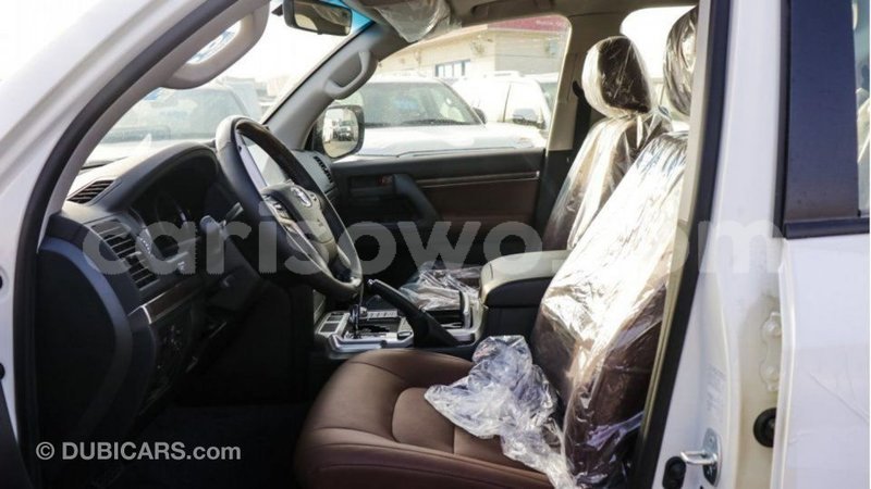 Big with watermark toyota land cruiser benin import dubai 7735