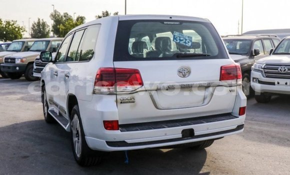 Buy Import Toyota Land Cruiser White Car in Import - Dubai in Benign Buy Import Toyota Land Cruiser White Car in Import - Dubai in Benign