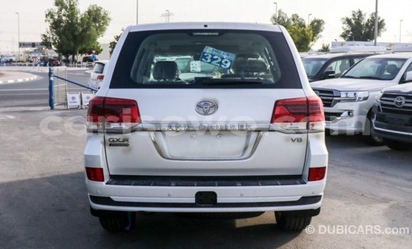 Buy Import Toyota Land Cruiser White Car in Import - Dubai in Benign Buy Import Toyota Land Cruiser White Car in Import - Dubai in Benign