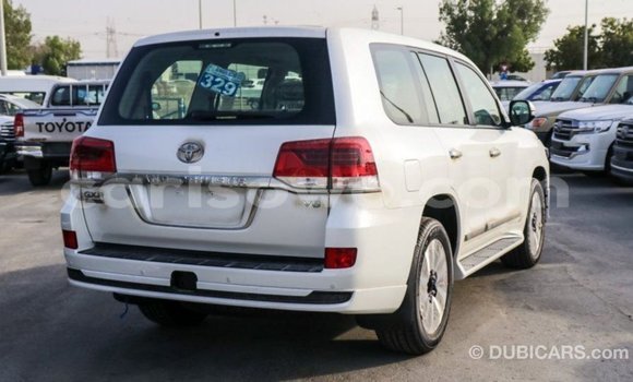Buy Import Toyota Land Cruiser White Car in Import - Dubai in Benign Buy Import Toyota Land Cruiser White Car in Import - Dubai in Benign
