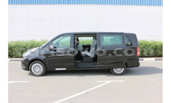 Sayi Imported Mercedes-Benz 250 Black Mota in Import - Dubai a Benin Sayi Imported Mercedes-Benz 250 Black Mota in Import - Dubai a Benin