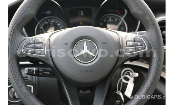 Sayi Imported Mercedes-Benz 250 Black Mota in Import - Dubai a Benin Sayi Imported Mercedes-Benz 250 Black Mota in Import - Dubai a Benin
