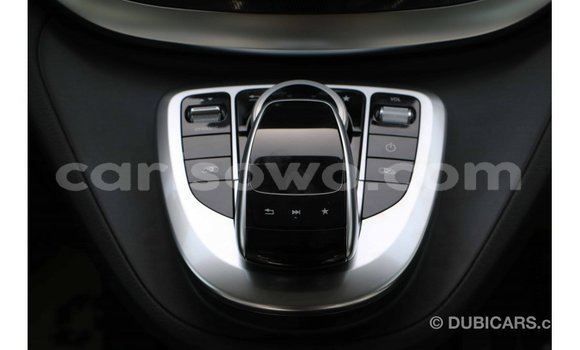 Sayi Imported Mercedes-Benz 250 Black Mota in Import - Dubai a Benin Sayi Imported Mercedes-Benz 250 Black Mota in Import - Dubai a Benin