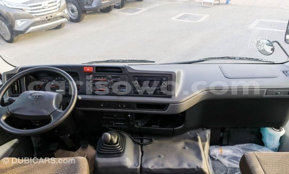 Ra Imported Toyota Coaster funfun Ọkọ̀ akẹ́rù ńlá in Import - Dubai ni Benin Ra Imported Toyota Coaster funfun Ọkọ̀ akẹ́rù ńlá in Import - Dubai ni Benin