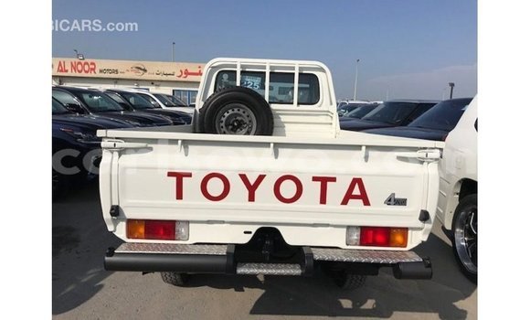 Buy Import Toyota Land Cruiser White Car in Import - Dubai in Benign Buy Import Toyota Land Cruiser White Car in Import - Dubai in Benign
