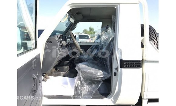Buy Import Toyota Land Cruiser White Car in Import - Dubai in Benign Buy Import Toyota Land Cruiser White Car in Import - Dubai in Benign