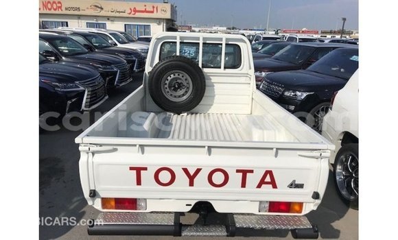 Buy Import Toyota Land Cruiser White Car in Import - Dubai in Benign Buy Import Toyota Land Cruiser White Car in Import - Dubai in Benign