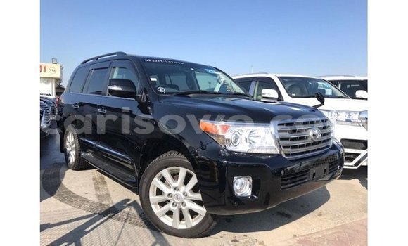 Acheter Import Voiture Toyota Land Cruiser Noir à Import - Dubai, Benin Acheter Import Voiture Toyota Land Cruiser Noir à Import - Dubai, Benin