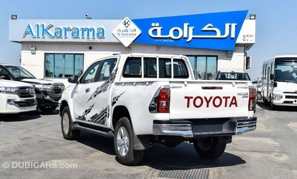 Sayi Imported Toyota Hilux White Mota in Import - Dubai a Benin Sayi Imported Toyota Hilux White Mota in Import - Dubai a Benin