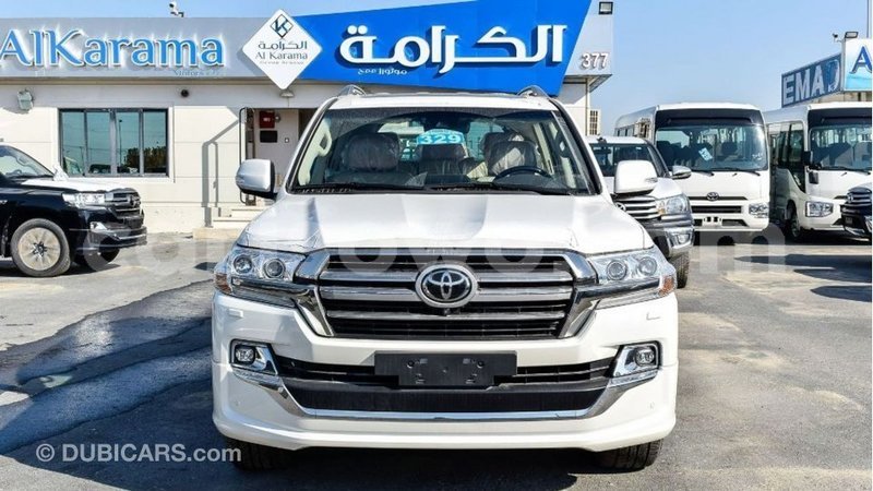 Big with watermark toyota land cruiser benin import dubai 7749