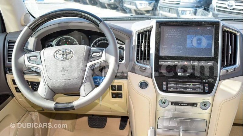 Big with watermark toyota land cruiser benin import dubai 7749