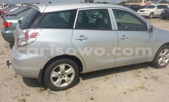 Ra Àlòkù Toyota Matrix Miiran Ọkọ̀ in Savalou ni Benin Ra Àlòkù Toyota Matrix Miiran Ọkọ̀ in Savalou ni Benin