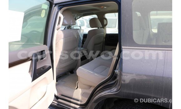 Acheter Import Voiture Toyota Land Cruiser Noir à Import - Dubai, Benin Acheter Import Voiture Toyota Land Cruiser Noir à Import - Dubai, Benin