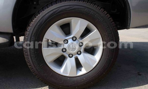 Sayi Imported Toyota Hilux Sauran Mota in Import - Dubai a Benin Sayi Imported Toyota Hilux Sauran Mota in Import - Dubai a Benin