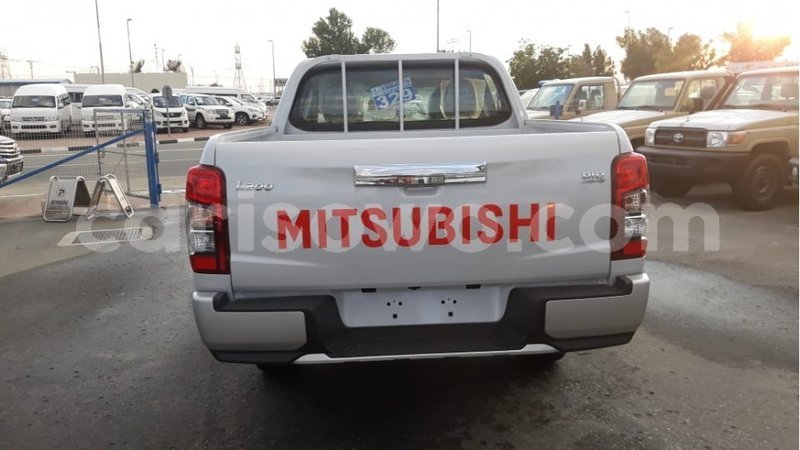 Big with watermark mitsubishi l200 benin import dubai 7763