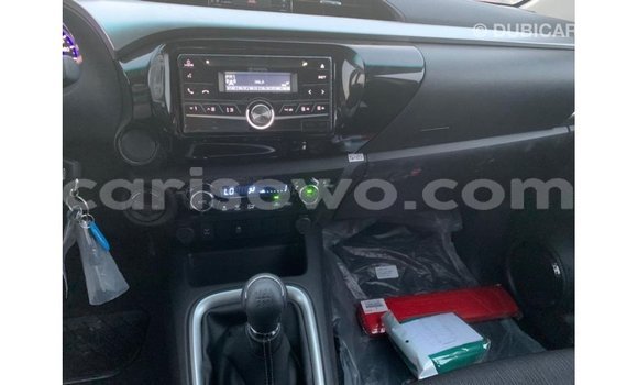 Sayi Imported Toyota Hilux Black Mota in Import - Dubai a Benin Sayi Imported Toyota Hilux Black Mota in Import - Dubai a Benin