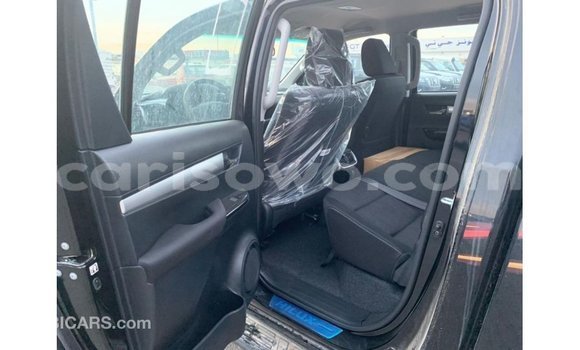 Sayi Imported Toyota Hilux Black Mota in Import - Dubai a Benin Sayi Imported Toyota Hilux Black Mota in Import - Dubai a Benin