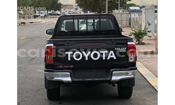 Sayi Imported Toyota Hilux Black Mota in Import - Dubai a Benin Sayi Imported Toyota Hilux Black Mota in Import - Dubai a Benin