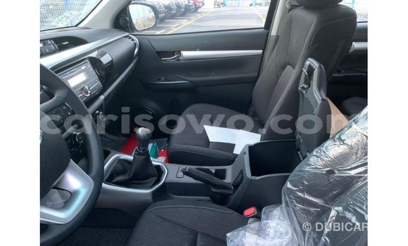 Sayi Imported Toyota Hilux Black Mota in Import - Dubai a Benin Sayi Imported Toyota Hilux Black Mota in Import - Dubai a Benin