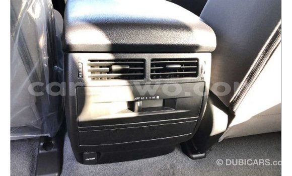 Acheter Import Voiture Toyota Land Cruiser Noir à Import - Dubai, Benin Acheter Import Voiture Toyota Land Cruiser Noir à Import - Dubai, Benin