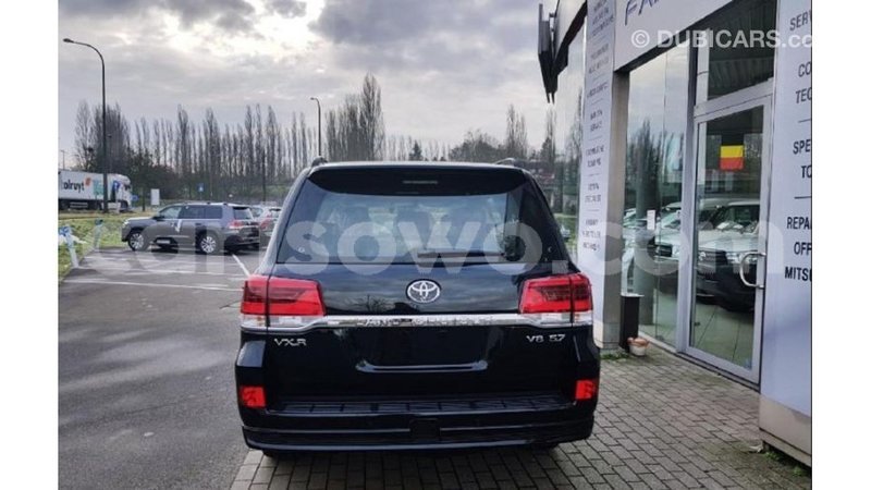 Big with watermark toyota land cruiser benin import dubai 7776