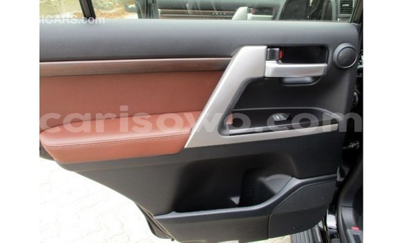 Acheter Import Voiture Toyota Land Cruiser Noir à Import - Dubai, Benin Acheter Import Voiture Toyota Land Cruiser Noir à Import - Dubai, Benin