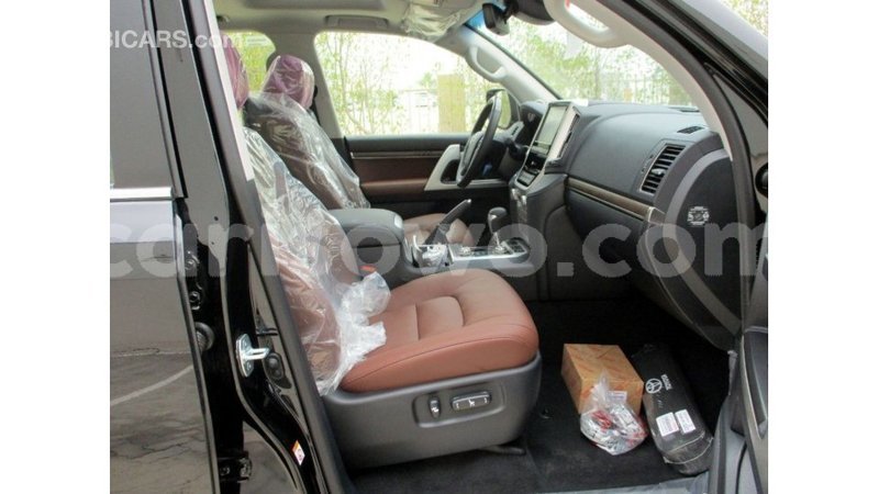 Big with watermark toyota land cruiser benin import dubai 7776