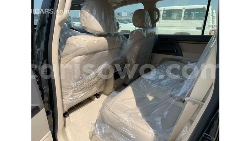 Big with watermark toyota land cruiser benin import dubai 7777
