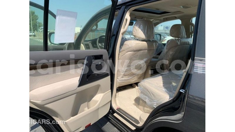 Big with watermark toyota land cruiser benin import dubai 7777