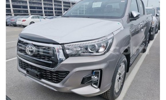 Sayi Imported Toyota Hilux Sauran Mota in Import - Dubai a Benin Sayi Imported Toyota Hilux Sauran Mota in Import - Dubai a Benin