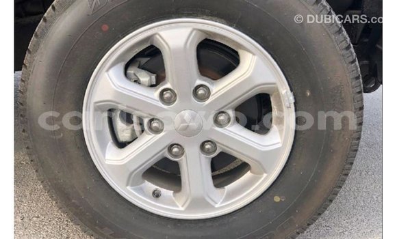 Acheter Import Voiture Mitsubishi L200 Marron à Import - Dubai, Benin Acheter Import Voiture Mitsubishi L200 Marron à Import - Dubai, Benin