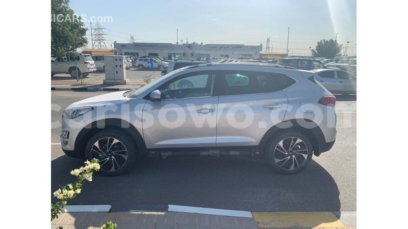 Big with watermark hyundai tucson benin import dubai 7785