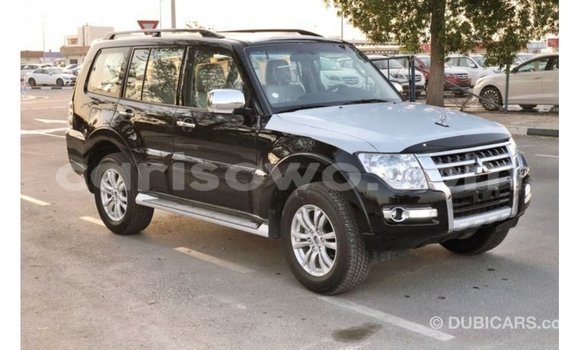 Acheter Import Voiture Mitsubishi Pajero Noir à Import - Dubai, Benin Acheter Import Voiture Mitsubishi Pajero Noir à Import - Dubai, Benin