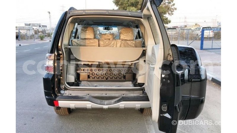 Big with watermark mitsubishi pajero benin import dubai 7786