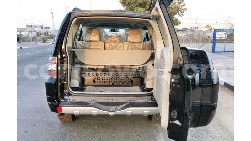 Big with watermark mitsubishi pajero benin import dubai 7786